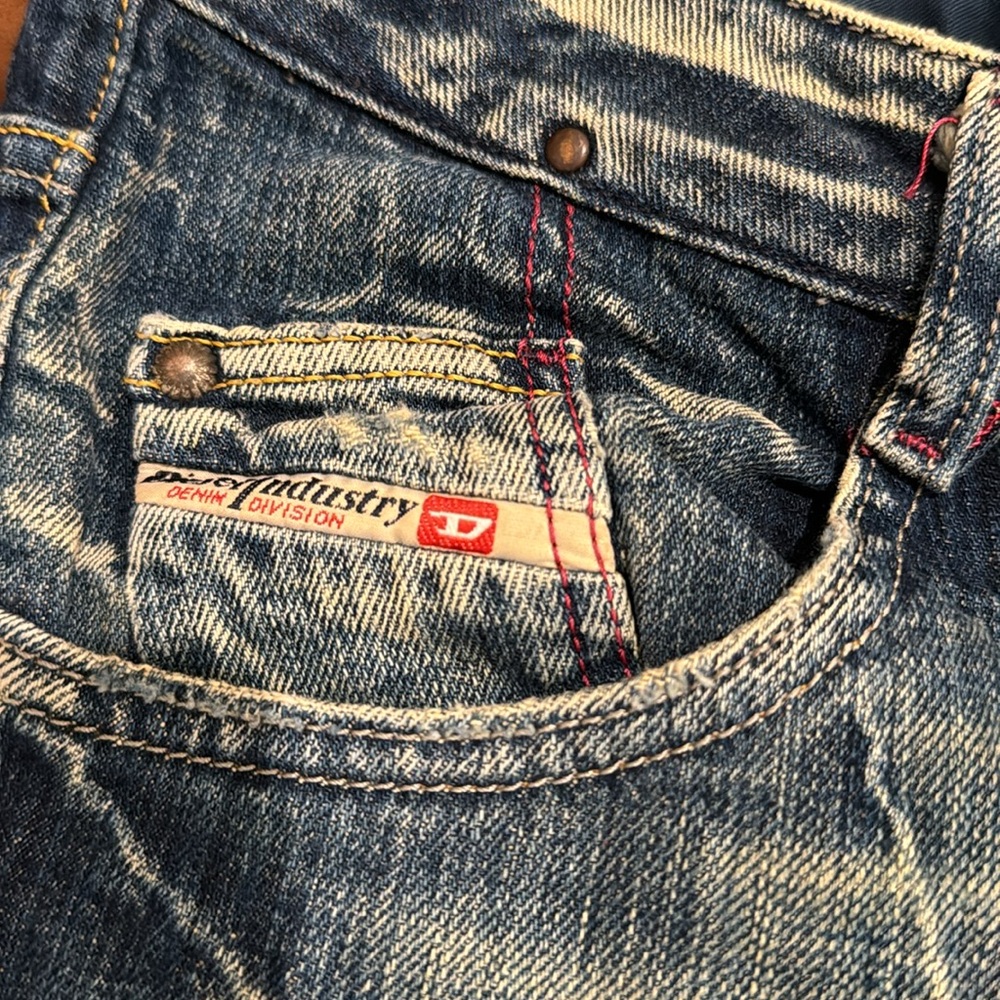 Diesel 2000s side zipper capris - Picture 3 of 7